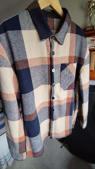 SE VENDE camisa cuadros