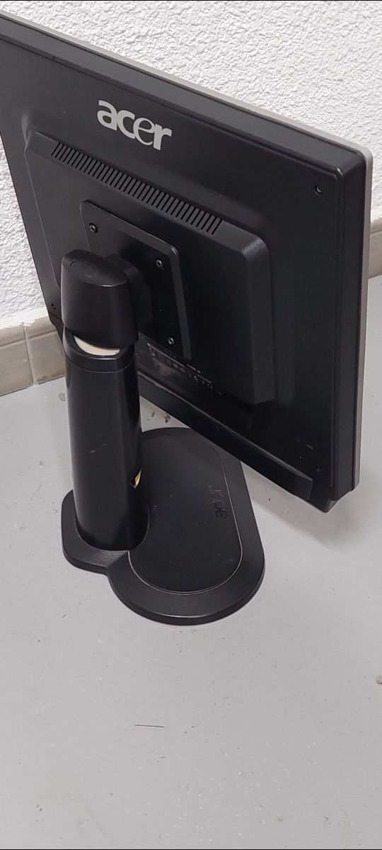 Monitor ACER LCD 17"