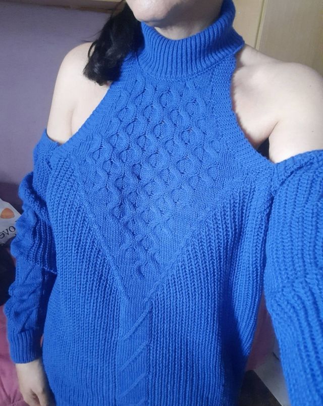 Jersey Azul hombros fuera talla S = 8€