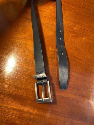 Cinturón de mujer. Armani
