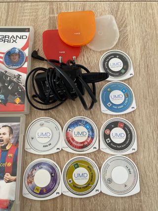 PSP 1004 con juegos y cargador