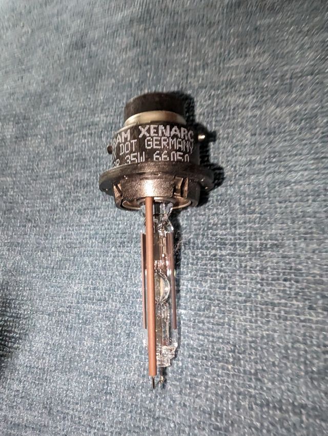 Bombilla xenon osram xenarc DR2 35W 66050