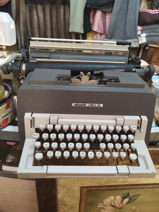Maquinas de escribir antiguos