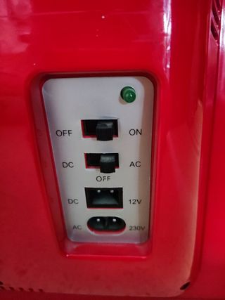 Nevera dispensador de latas