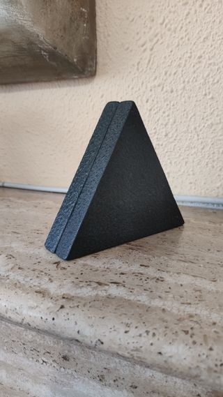 ANTIGUA CAJITA DE LA INDIA REPUJADA