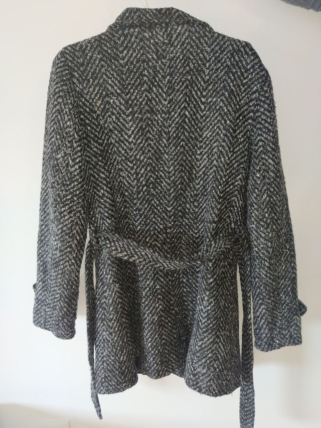 Abrigo de lana con forro interior