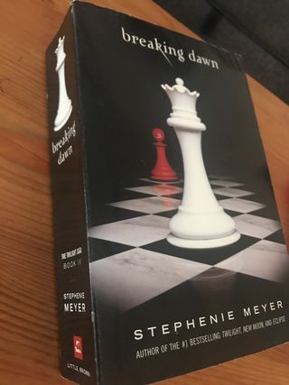 Libro Twilight Saga - Breaking dawn (inglés)