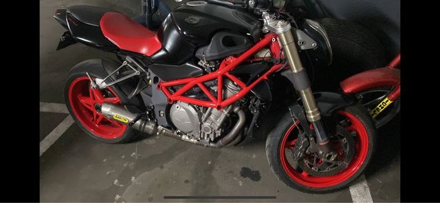 se vende mv augusta 910