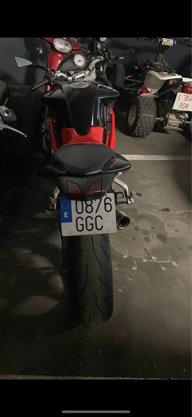 se vende mv augusta 910