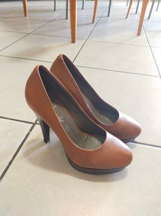 tacchi in pelle