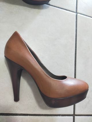 tacchi in pelle