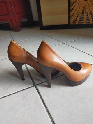 tacchi in pelle