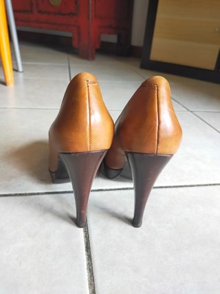 tacchi in pelle