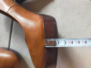 tacchi in pelle