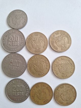 Pesos colombianos