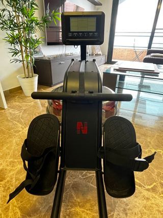 Neezee: Máquina de Remo para casa