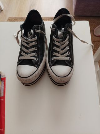 Converse piel negras plataforma 