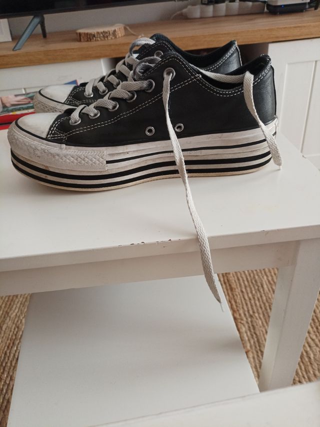 Converse piel negras plataforma
