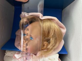 DUE VECCHIE BAMBOLE CON LA LORO CUSTODIA