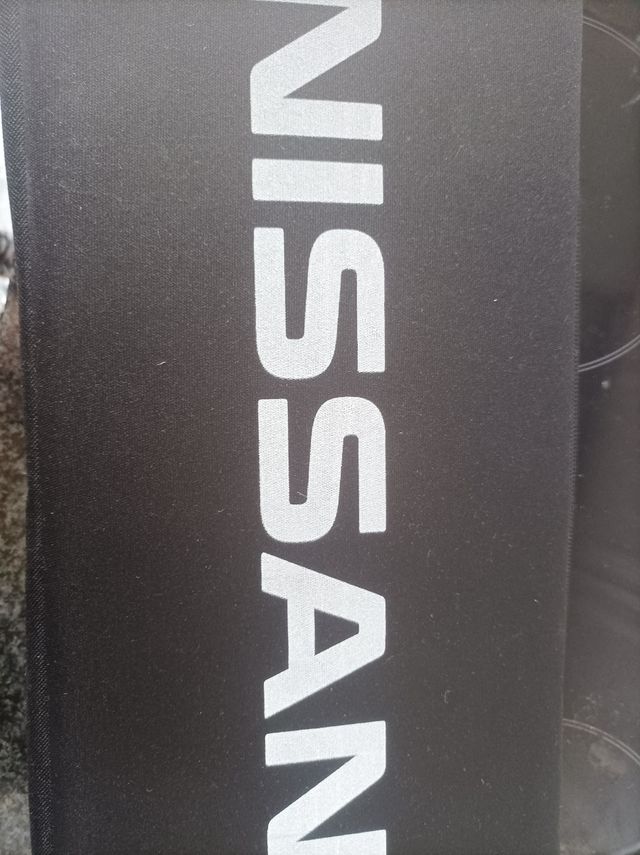 Triángulo nissan nuevos