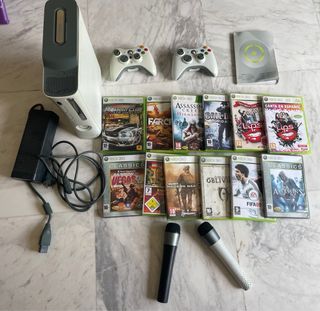Consola XBox 360, juegos y microfonos 
