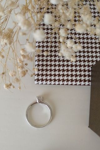 Anillo oro blanco 750mm. solitario circonita 