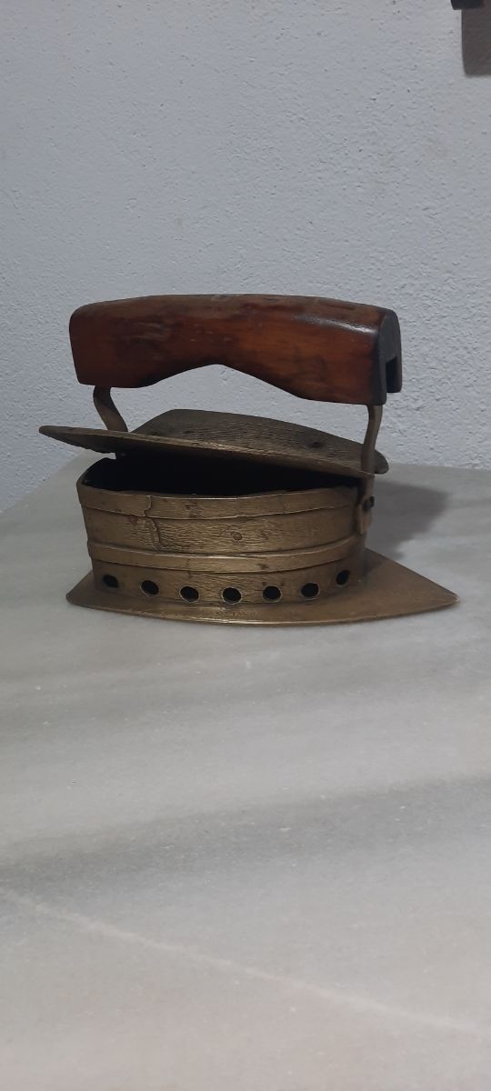 Piatto in bronzo antico