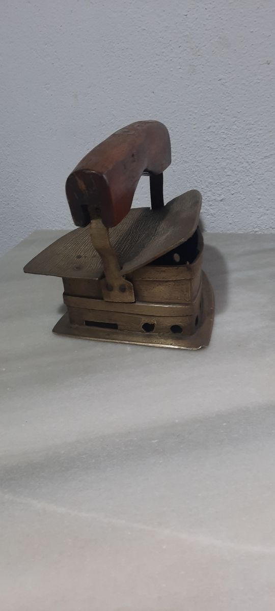 Piatto in bronzo antico