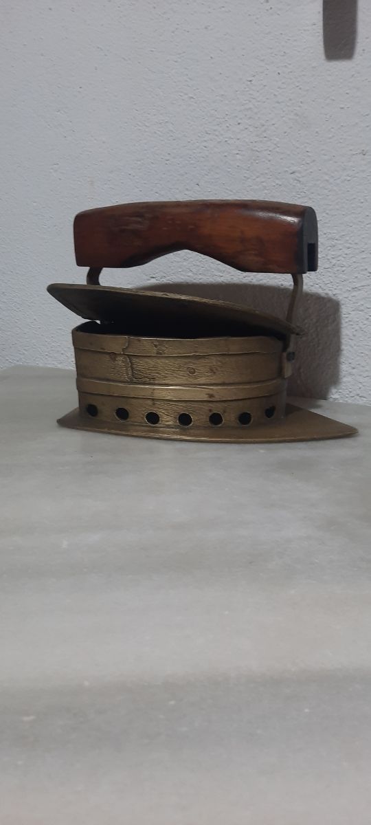 Piatto in bronzo antico