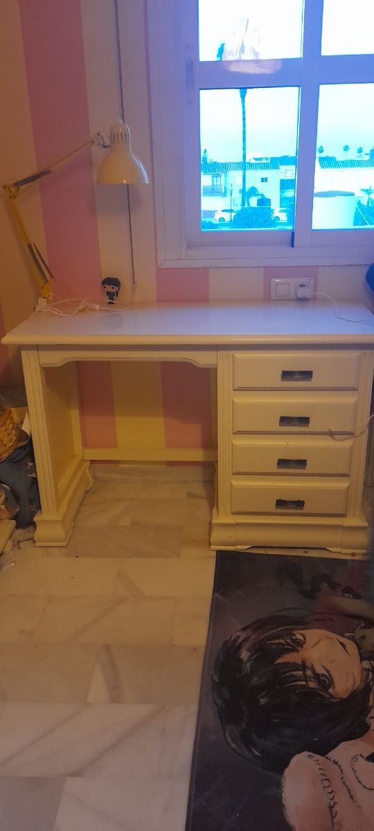 Escritorio madera beige