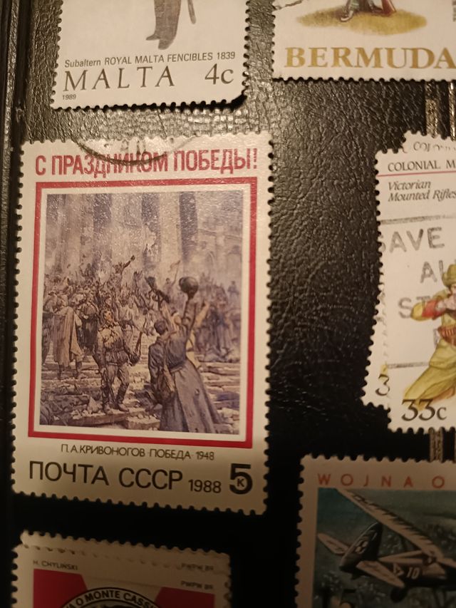 LOTE 50 SELLOS ANTIGUOS SOLDADOS