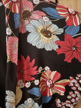 Mono falda pantalón flores kimono