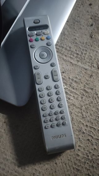 2 televisores Philips