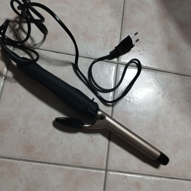 Piastra per capelli vedere foto