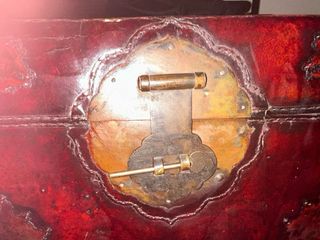Baul chino antiguo