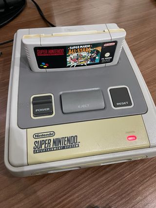 Consola Super Nintendo con 5 juegos