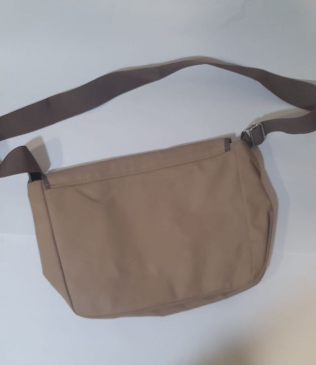 Bandolera juvenil Wild friends de Nici al hombro