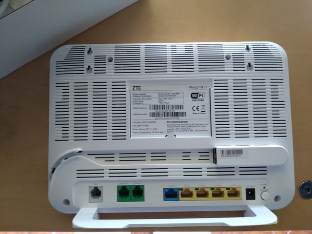 HUB ENRUTADOR DE MÓDEM ADSL WIFI DE FIBRA ZTE WINDTRE