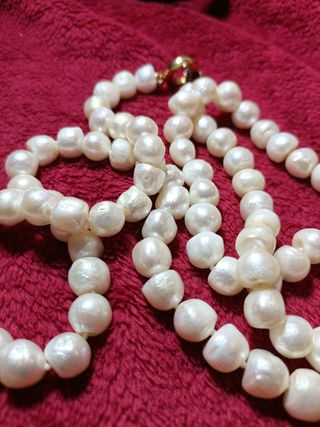 Collar y pendientes de perlas australianas