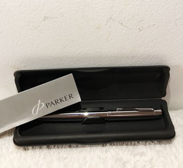 Penna stilografica Parker con astuccio