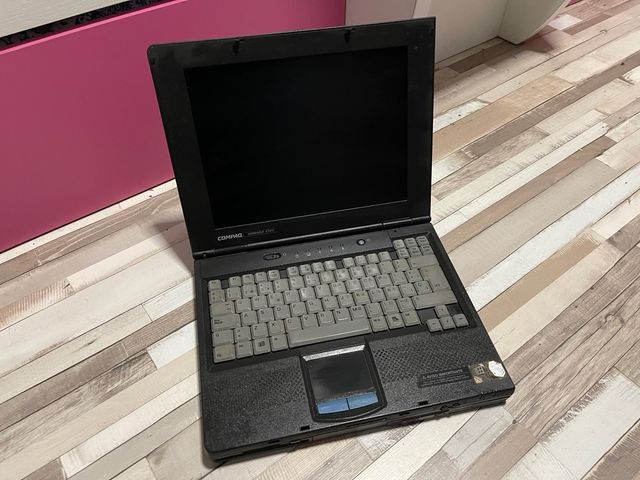 ORDENADOR PORTATIL COMPAQ