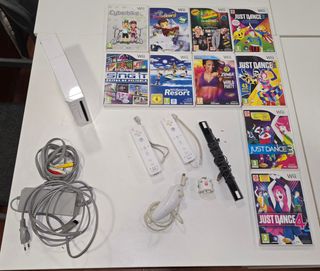 Lote Wii con 10 juegos y accesorios