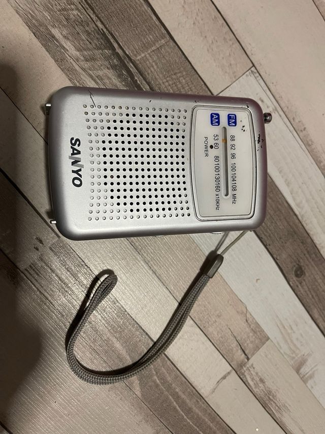 RADIO MINI MARCA SANYO