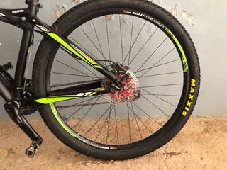 Se vende bici de montaña
