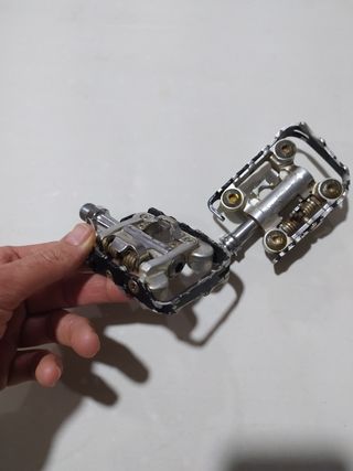 Pedales automático metalicos