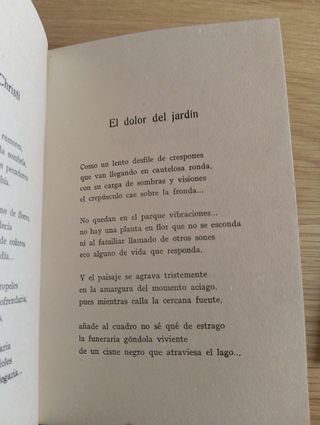Bajo la toca de lino poesías completas