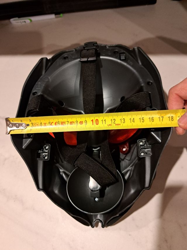 Máscara Megatron trasnformer con sonido