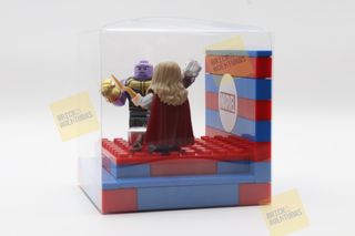 Diorama Thanos y Thor