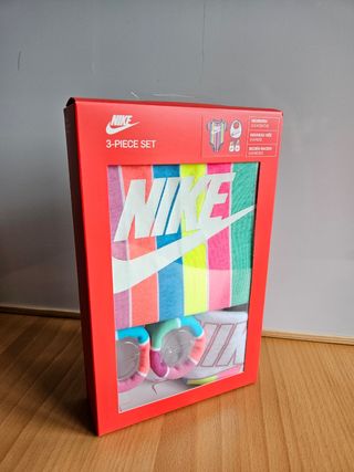 Set bebé Nike 0-6m nuevo precintado 3 piezas regal