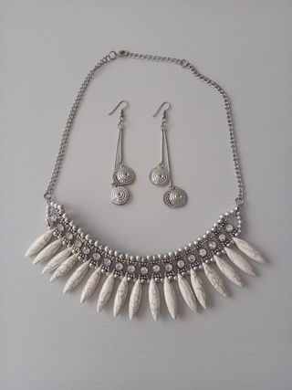 Gargantilla y pendientes